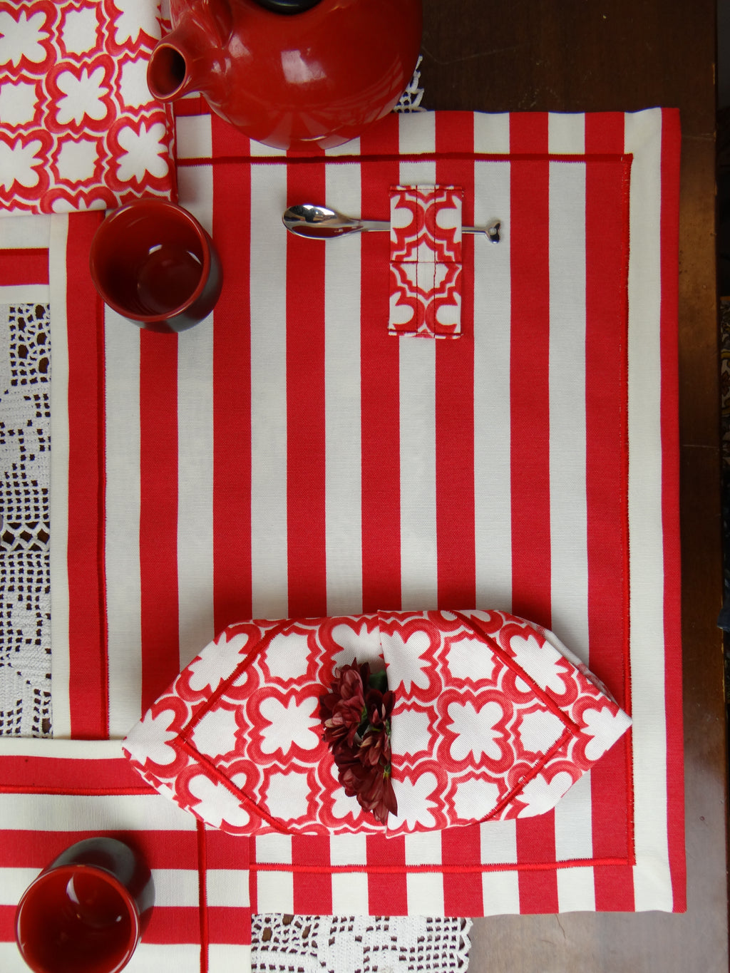 Ruby Tide - 8 Piece Table Set