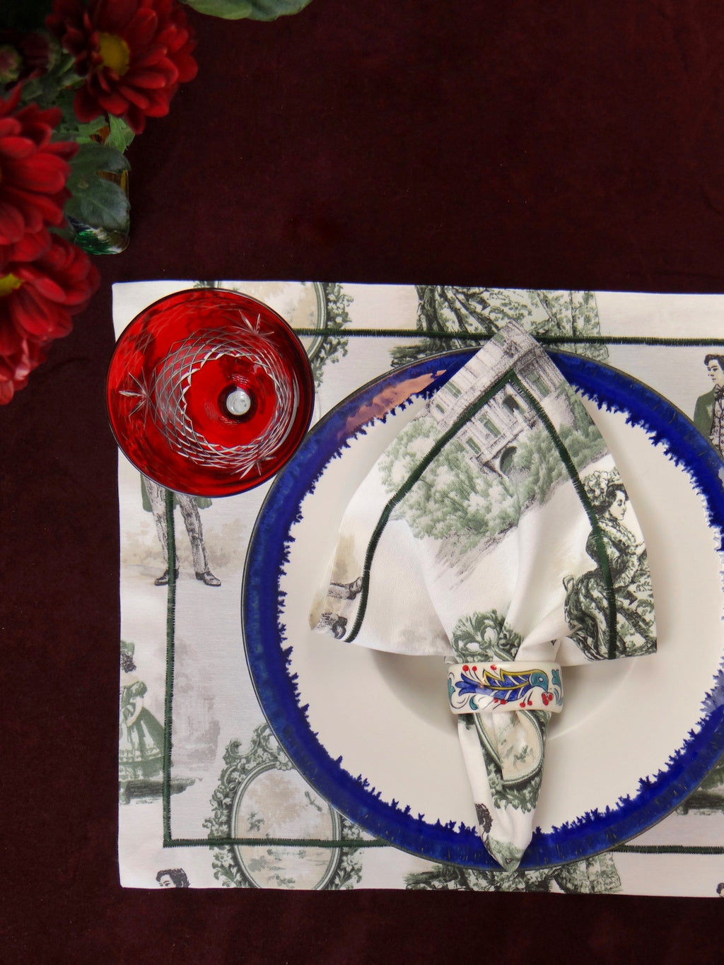 Forest Village - 8 Piece Table Linen Set