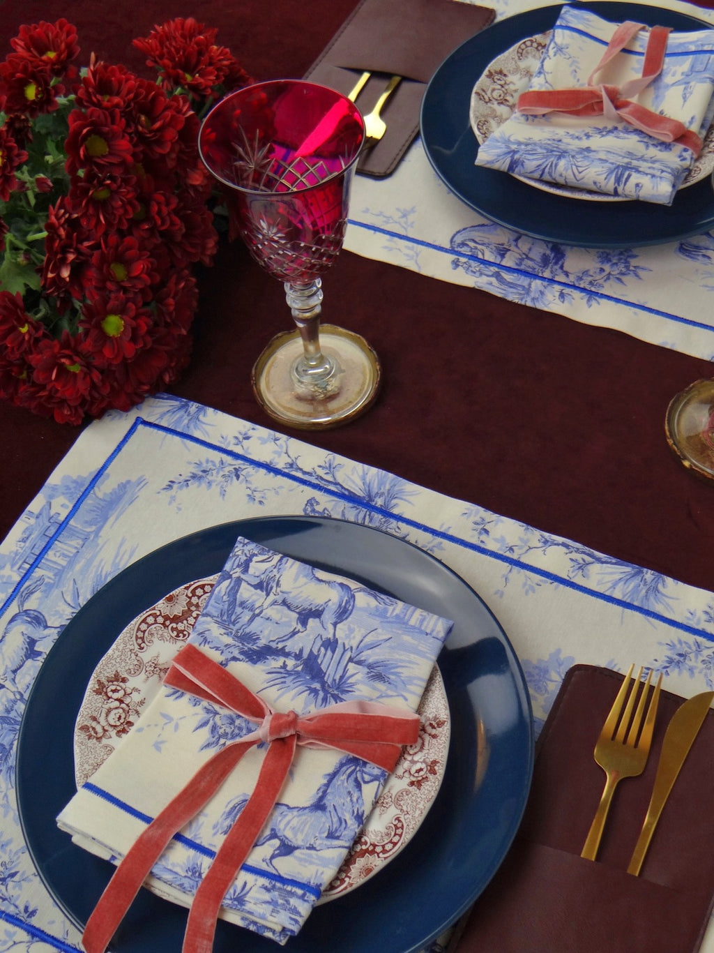 Azure Village - 8 Piece Table Linen Set