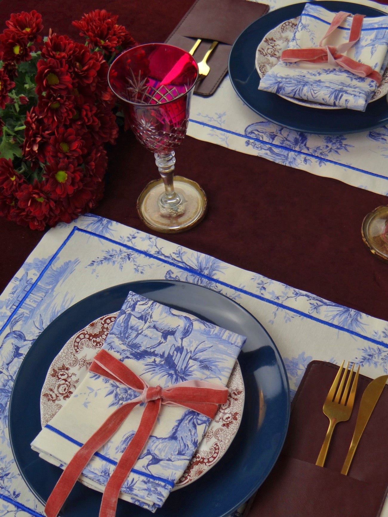 Azure Village - 8 Piece Table Linen Set