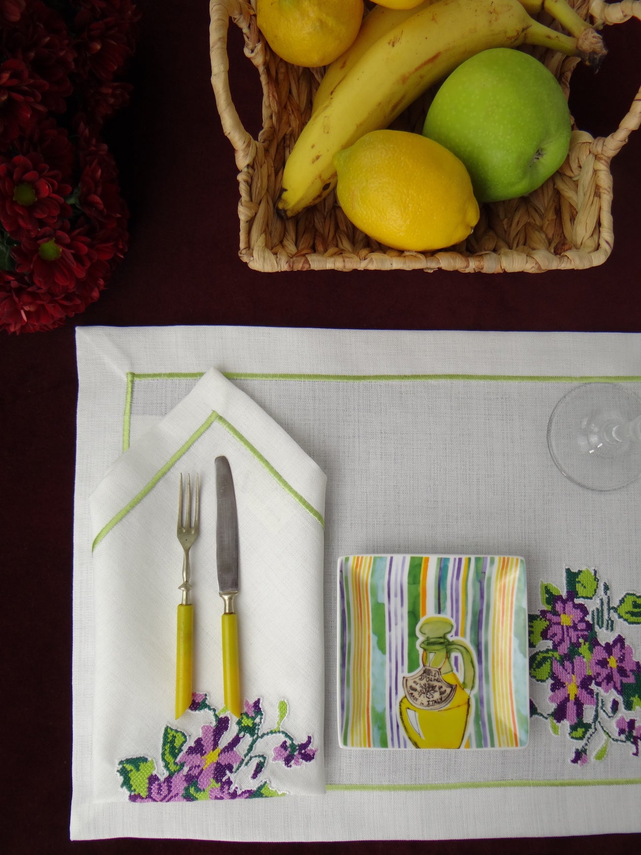 Wisteria Mist - 8 Piece Table Set