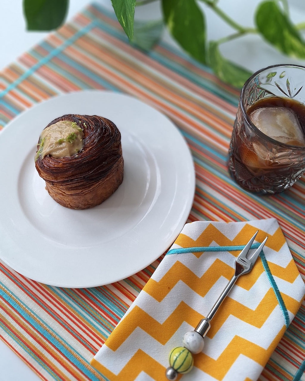 Orange Horizon - 8 Piece Table Set