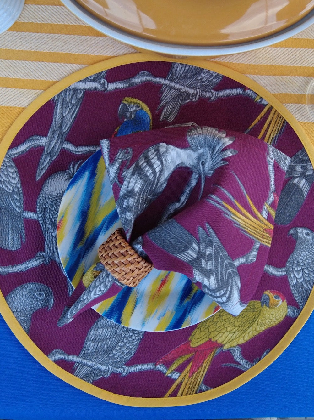 Jungle Majesty - 8 Piece Table Set