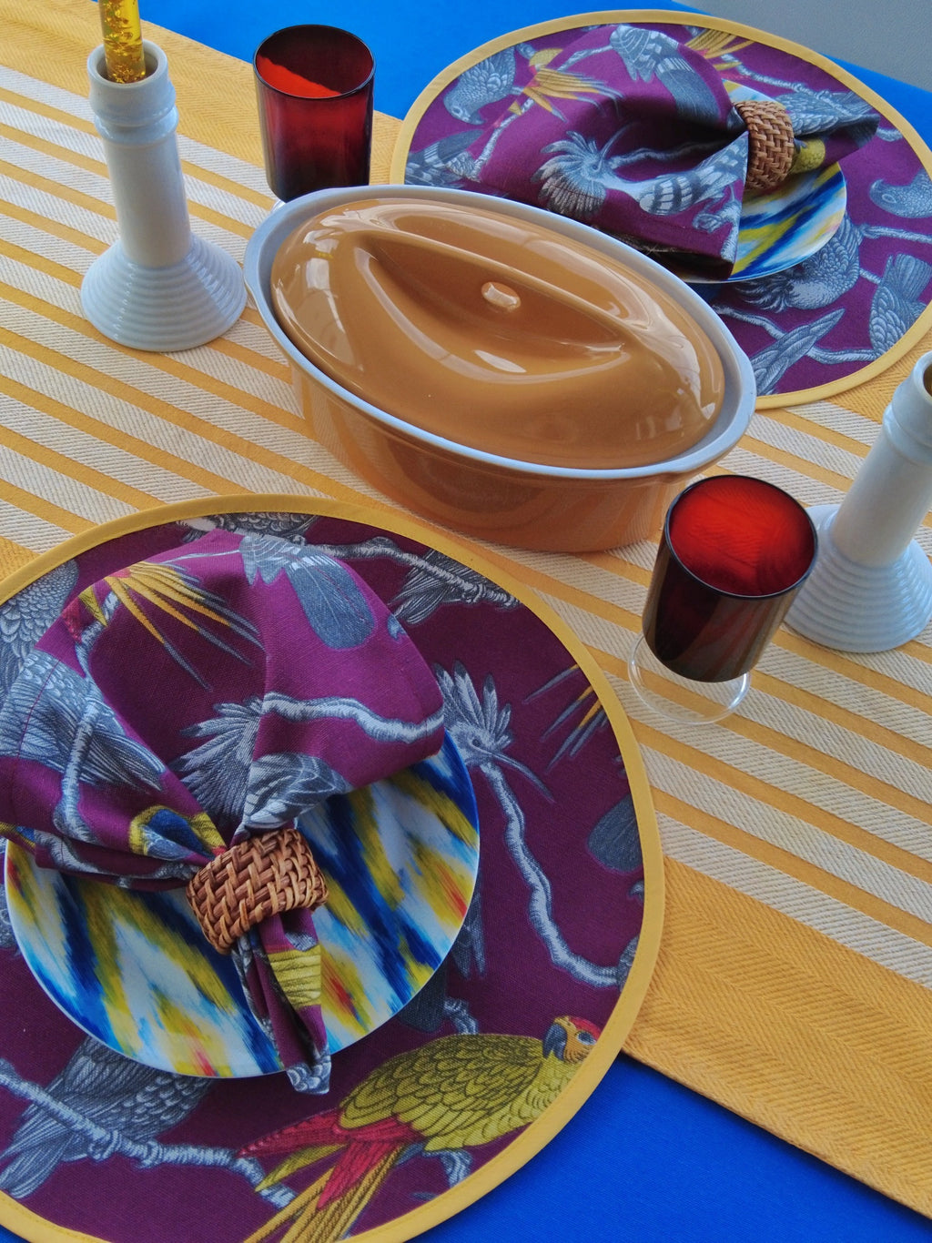 Jungle Majesty - 8 Piece Table Set