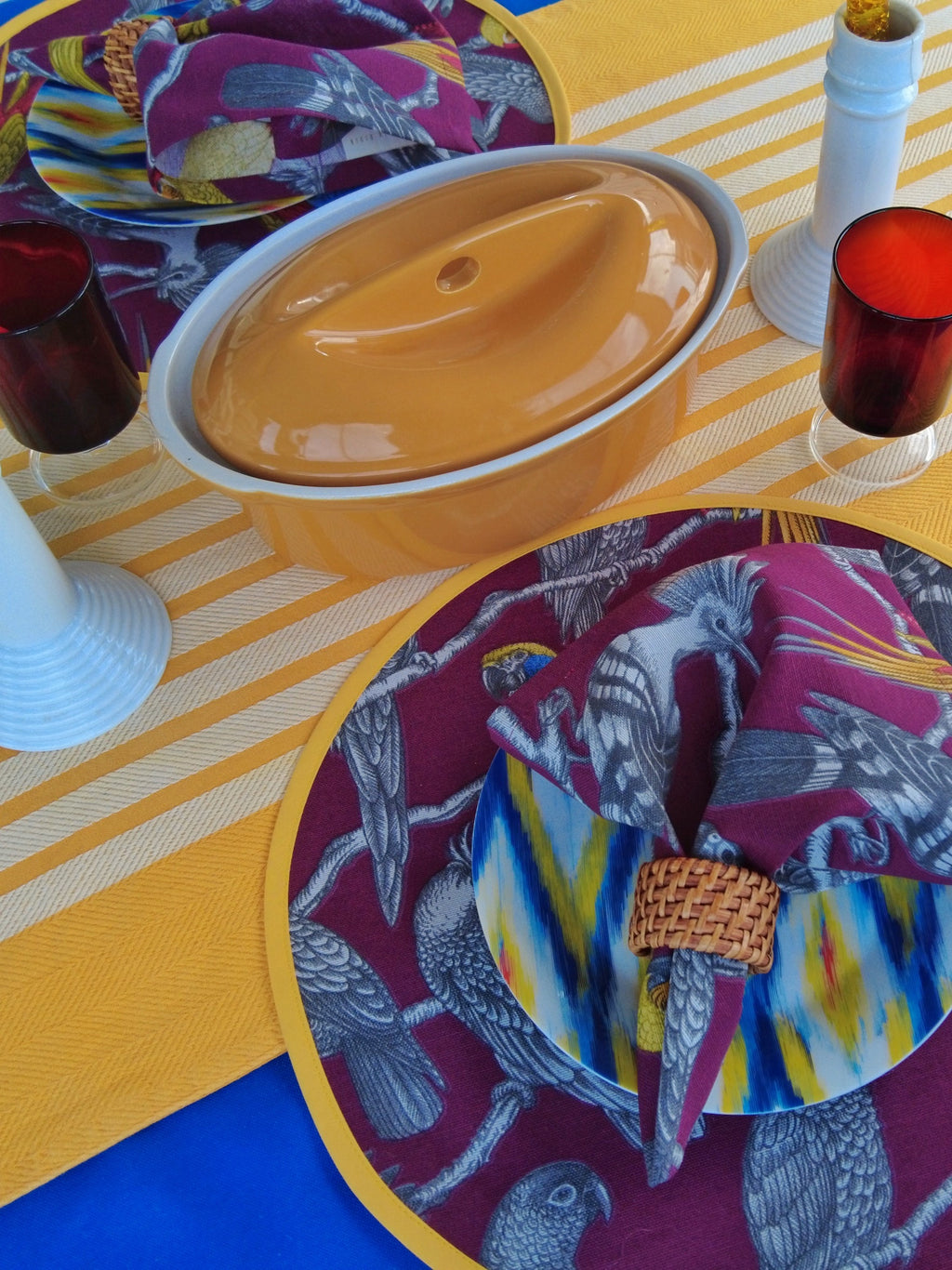 Jungle Majesty - 8 Piece Table Set