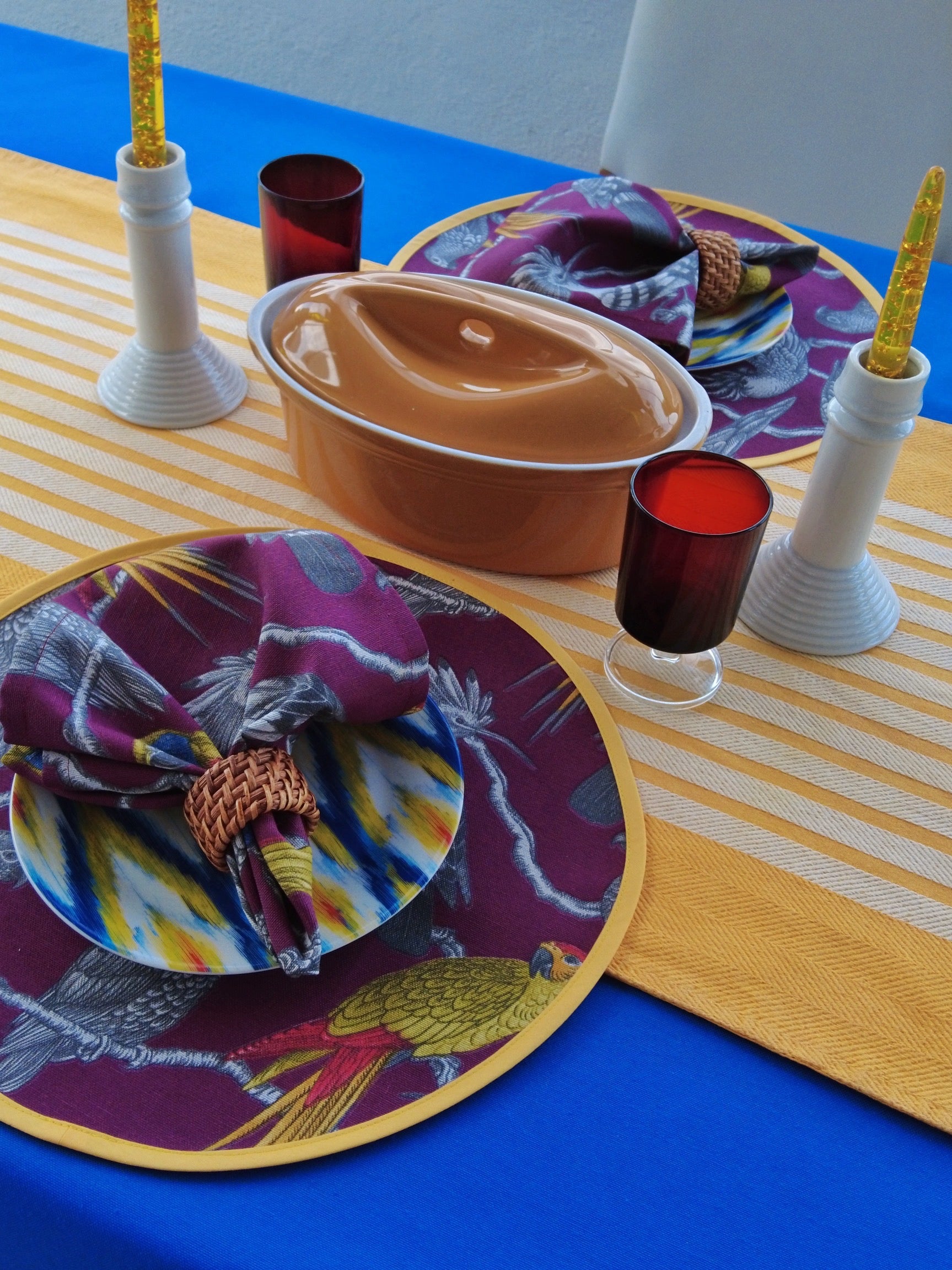 Jungle Majesty - 8 Piece Table Set