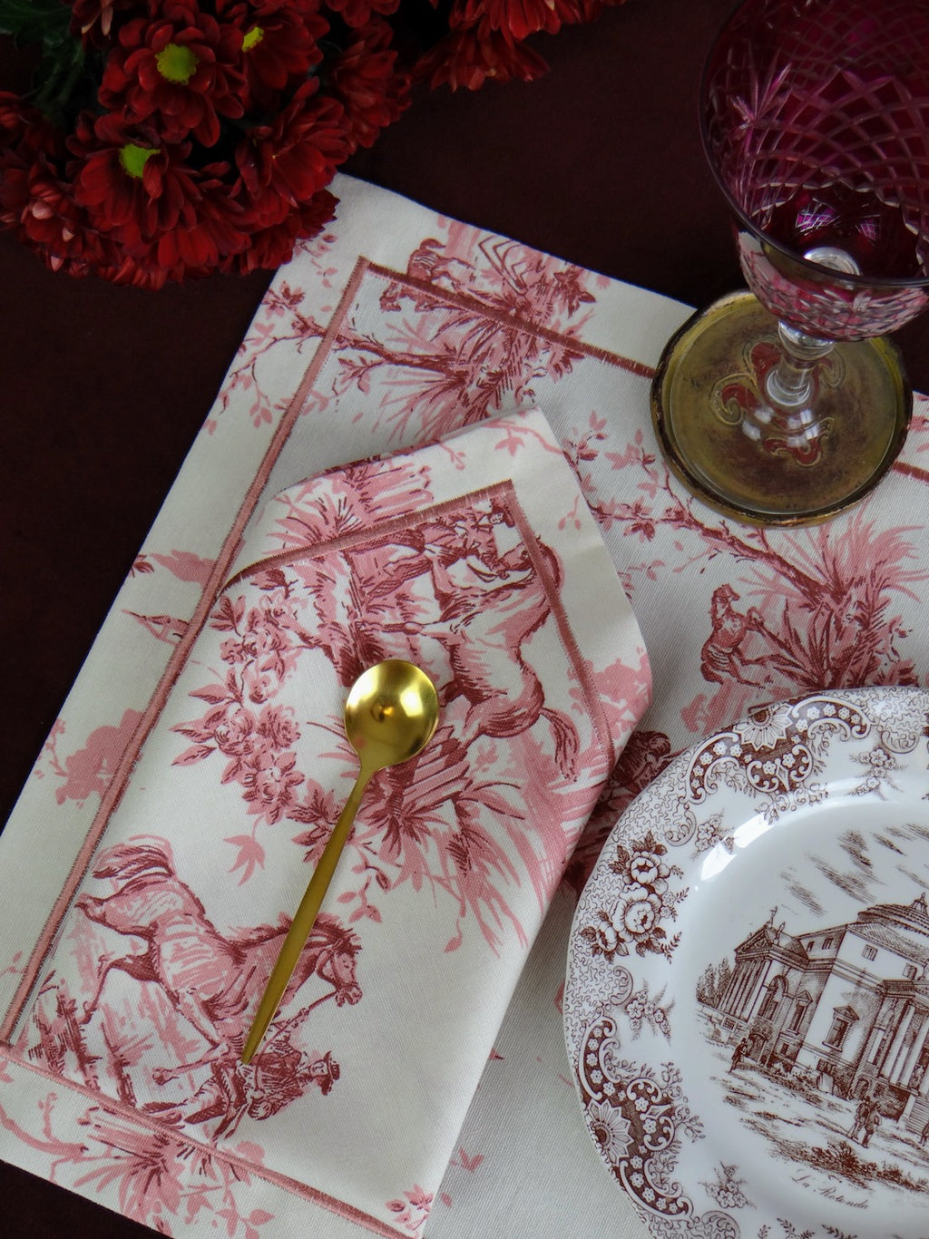 Rose Village - 8 Piece Table Set