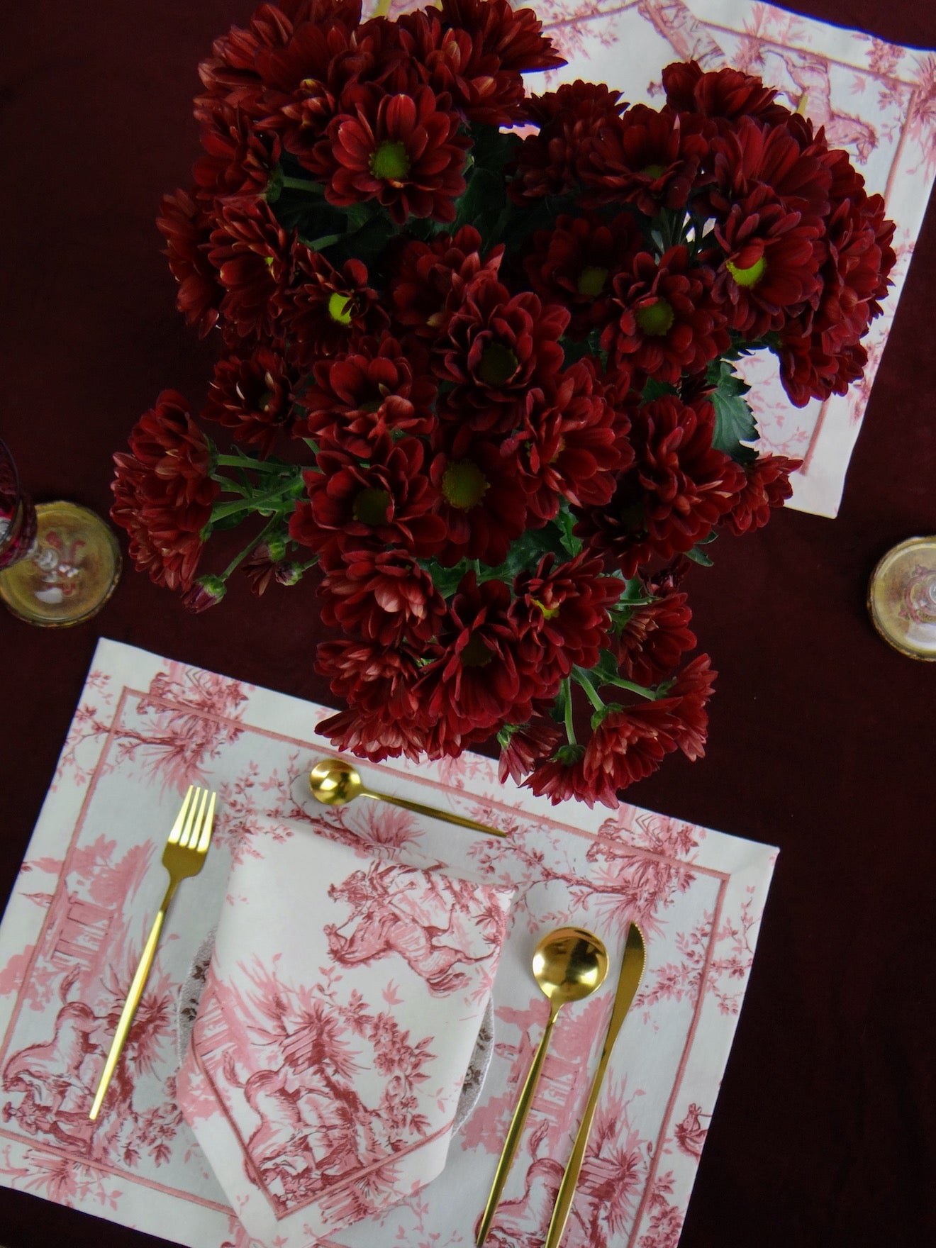 Rose Village - 8 Piece Table Set