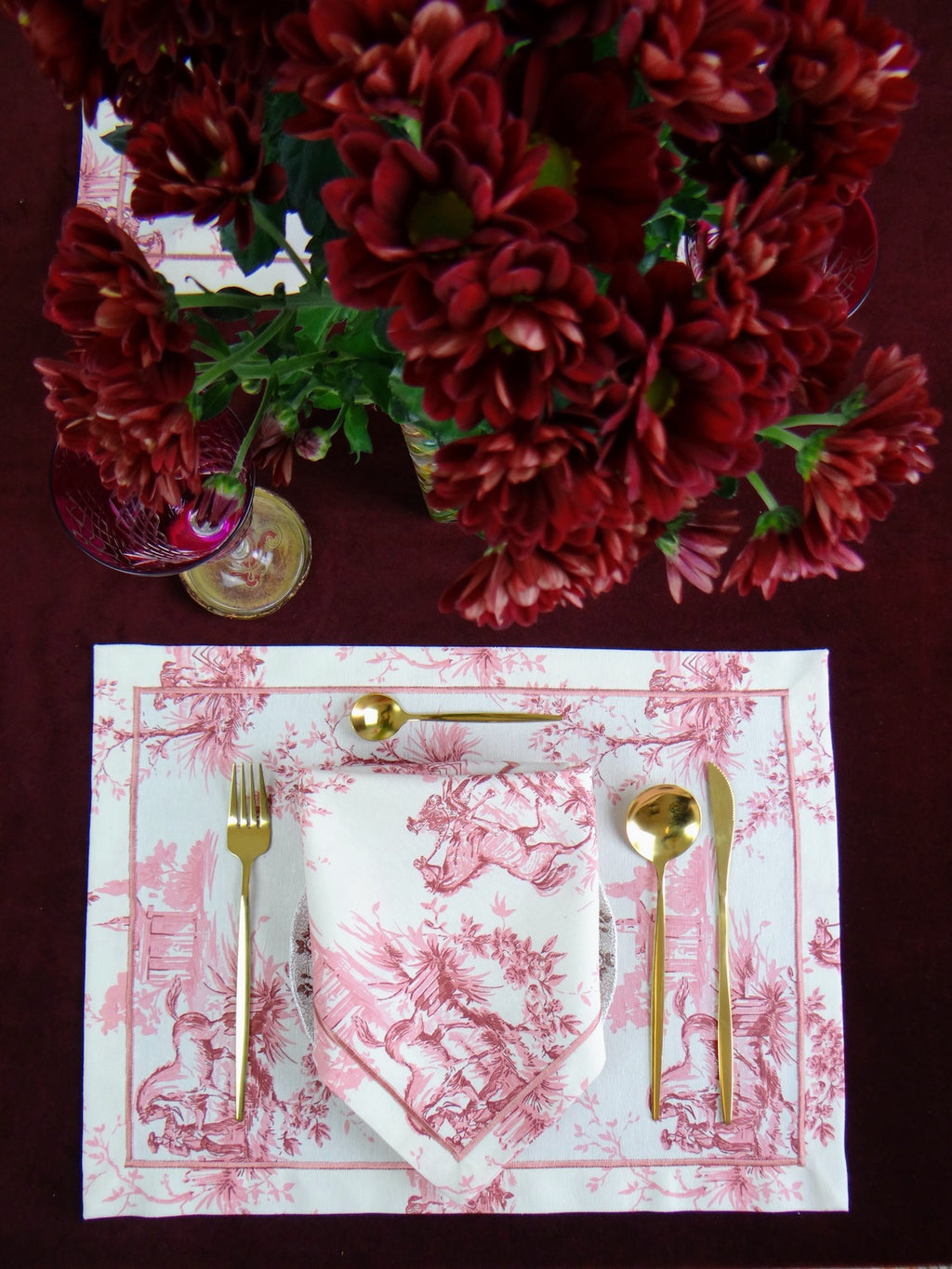 Rose Village - 8 Piece Table Set