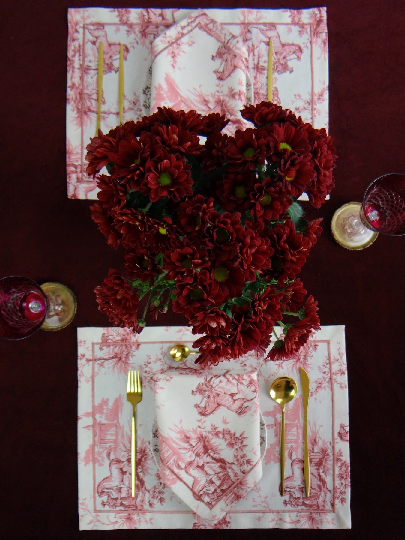 Rose Village - 8 Piece Table Set